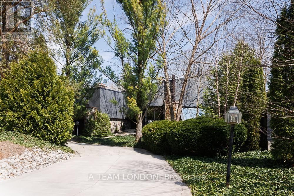 763 CLEARVIEW CRESCENT Image 1