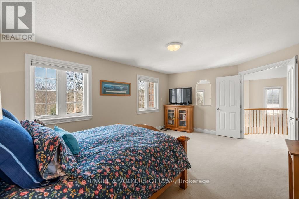 7 KNOTWOOD COURT Image 21