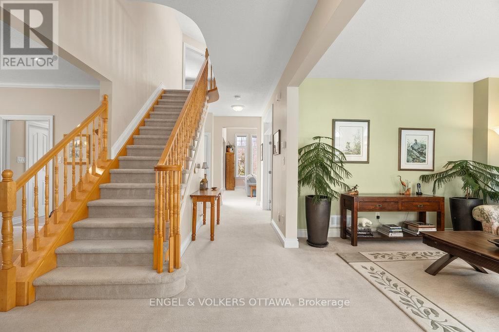 7 KNOTWOOD COURT Image 4