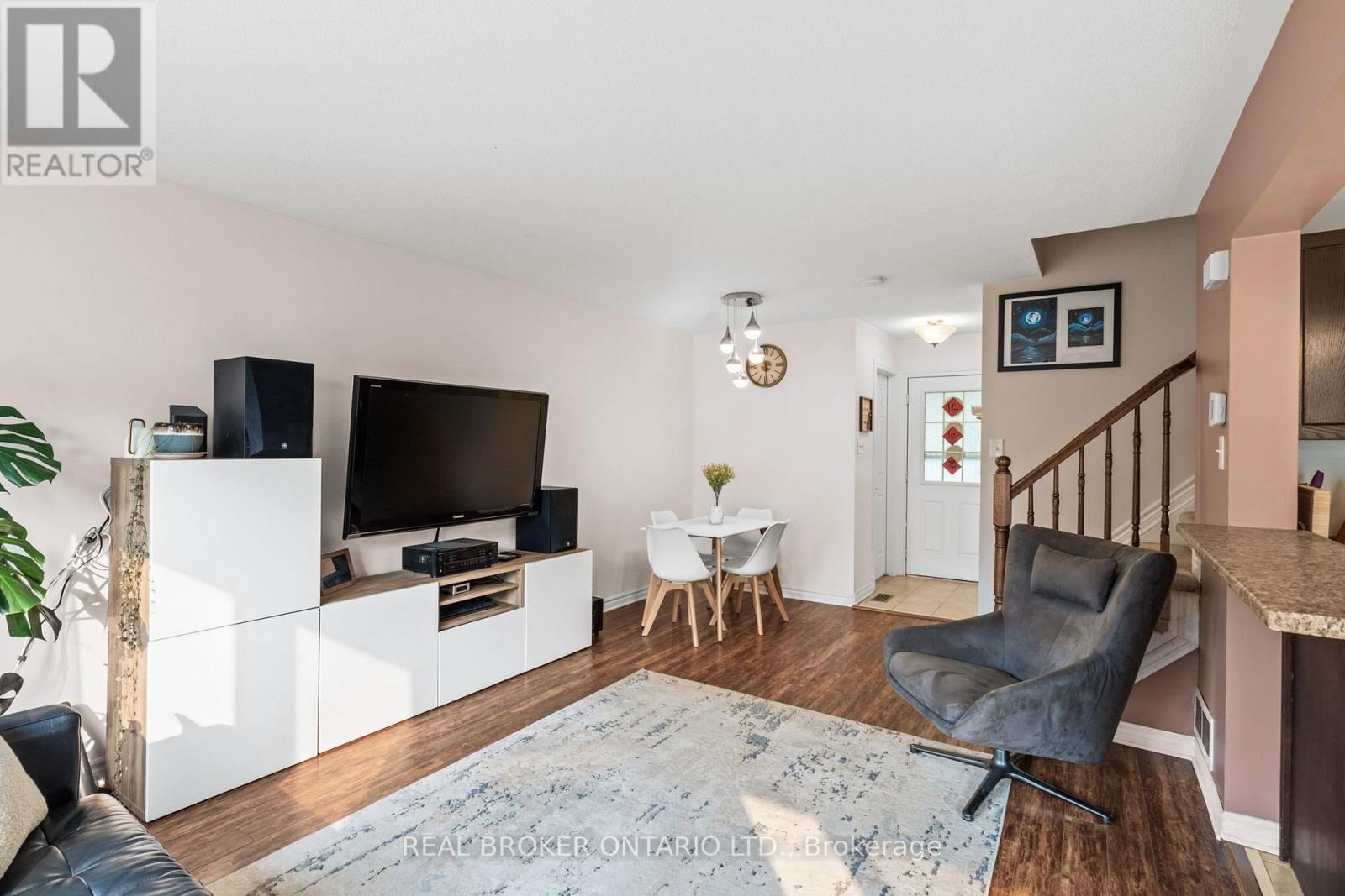 427 VENDEVALE AVENUE Image 10