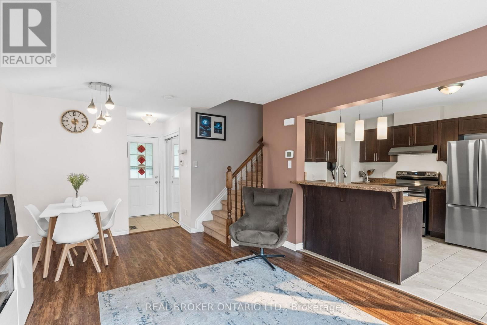 427 VENDEVALE AVENUE Image 11