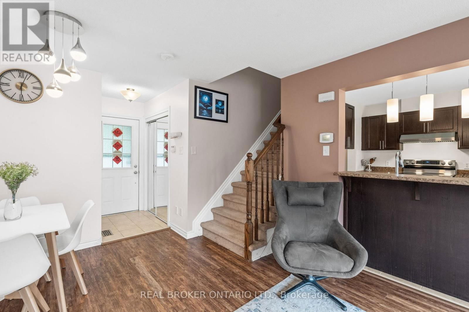 427 VENDEVALE AVENUE Image 17
