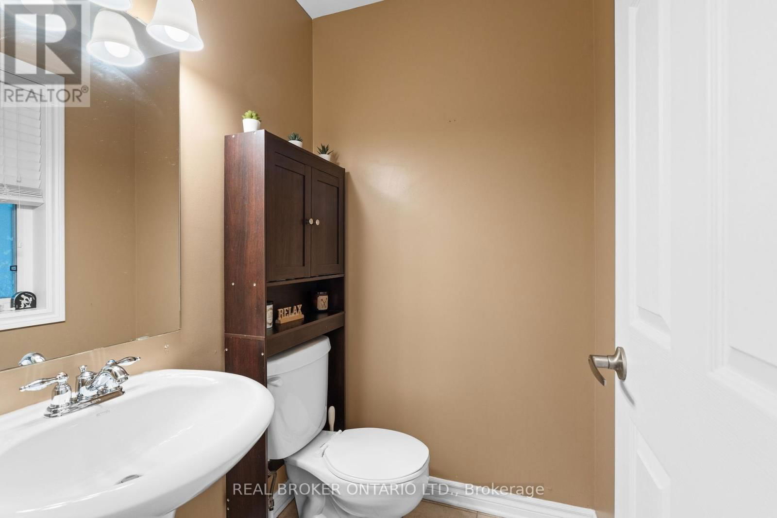 427 VENDEVALE AVENUE Image 18