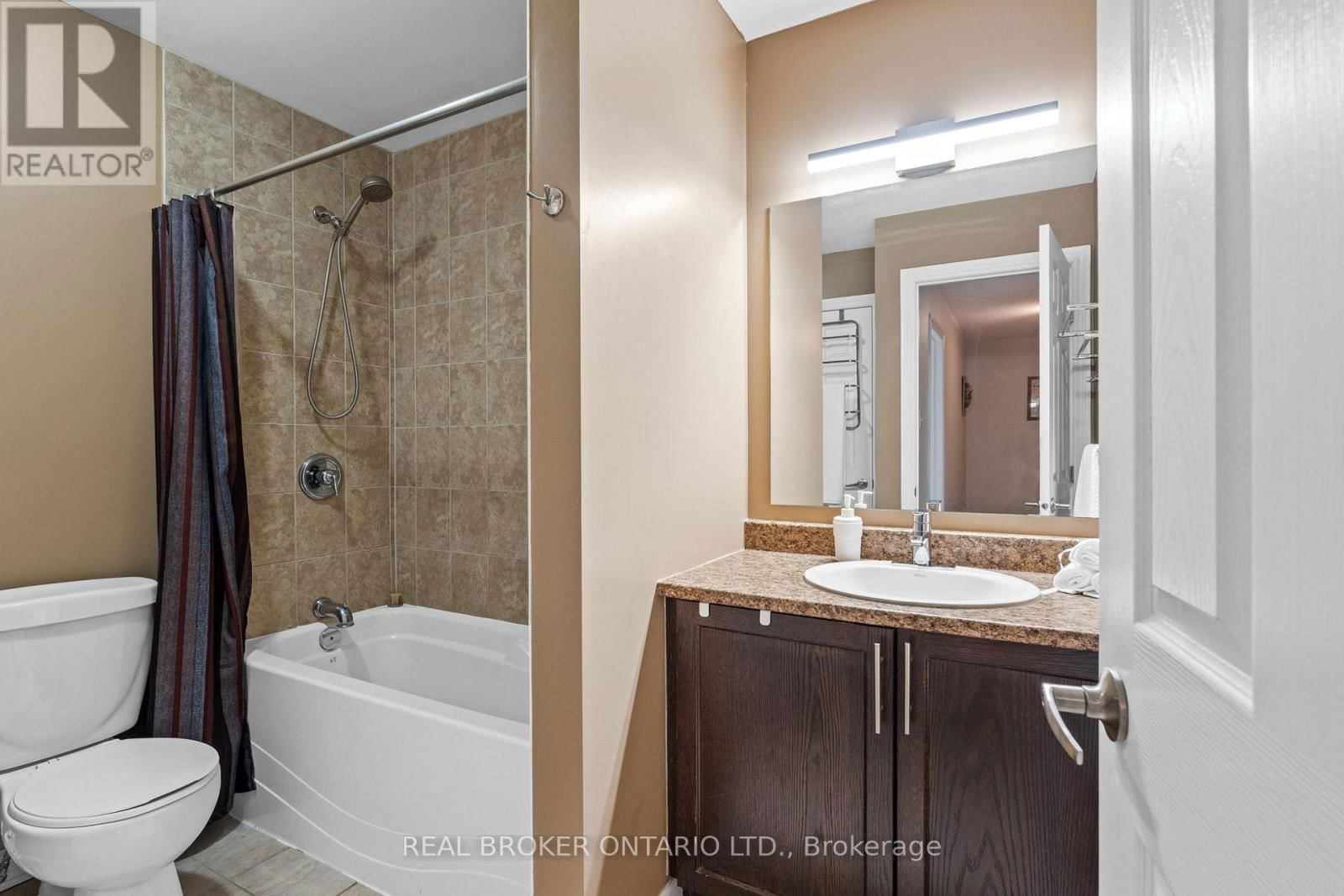 427 VENDEVALE AVENUE Image 22