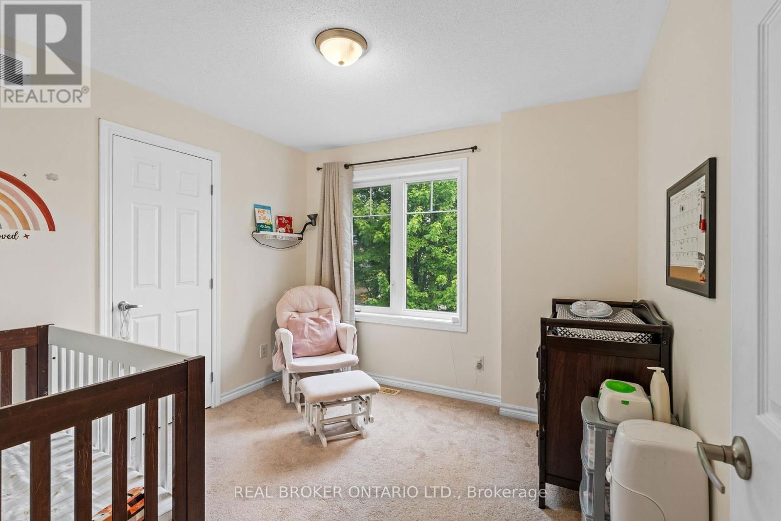 427 VENDEVALE AVENUE Image 25