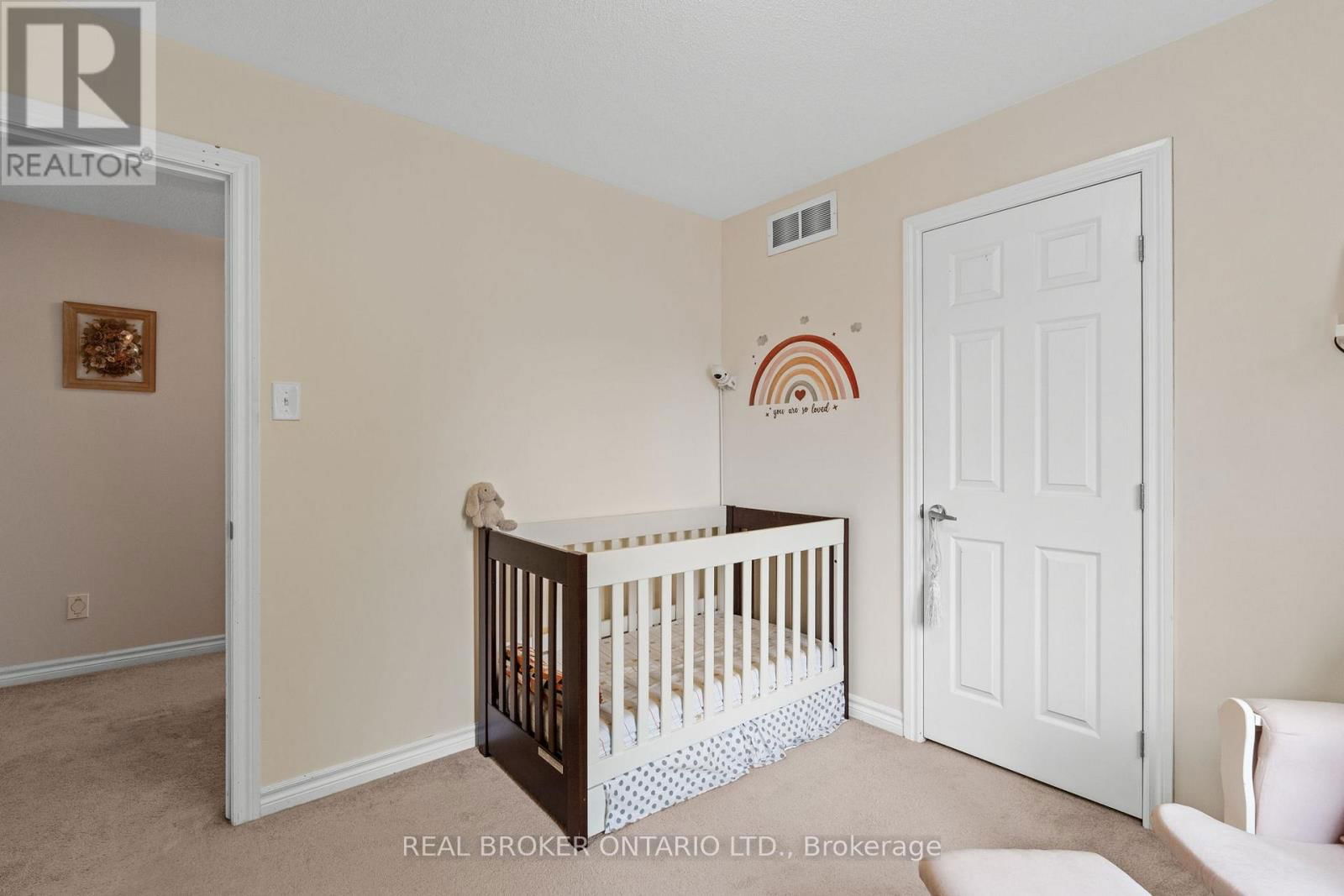 427 VENDEVALE AVENUE Image 26