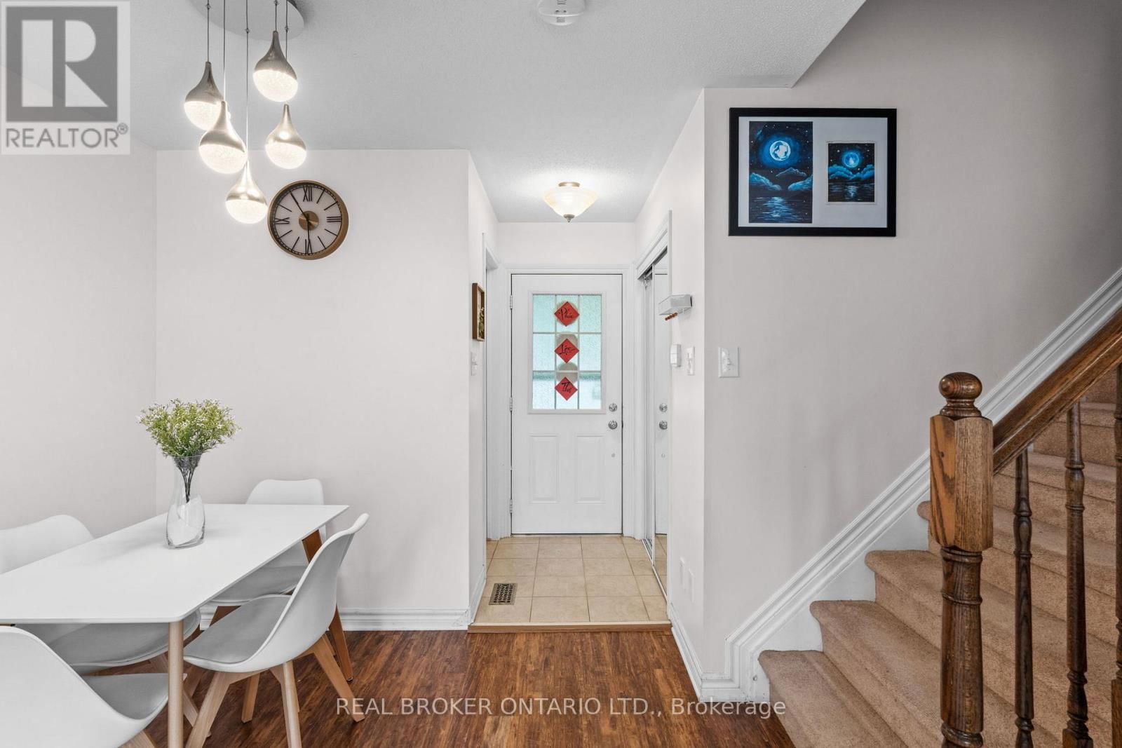 427 VENDEVALE AVENUE Image 5