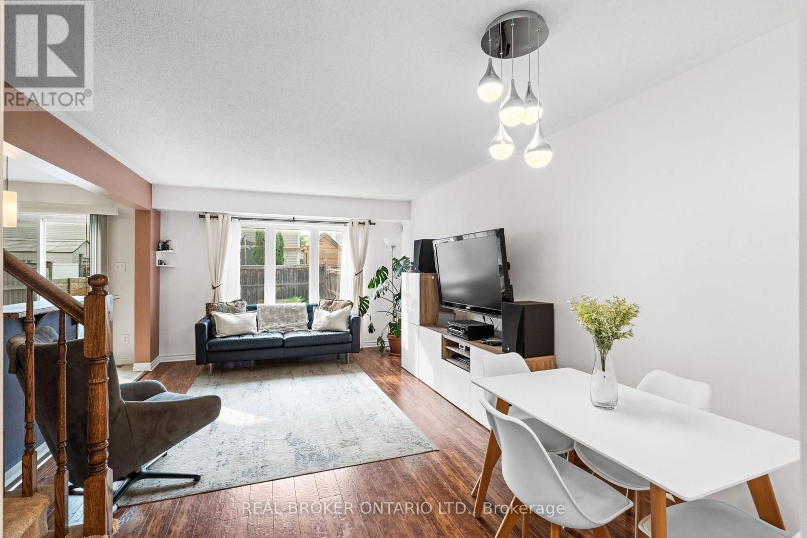 427 VENDEVALE AVENUE Image 7