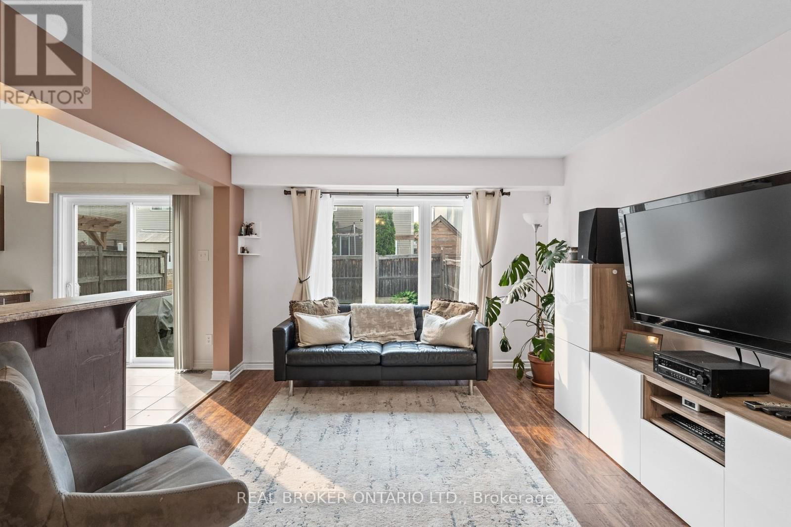 427 VENDEVALE AVENUE Image 8