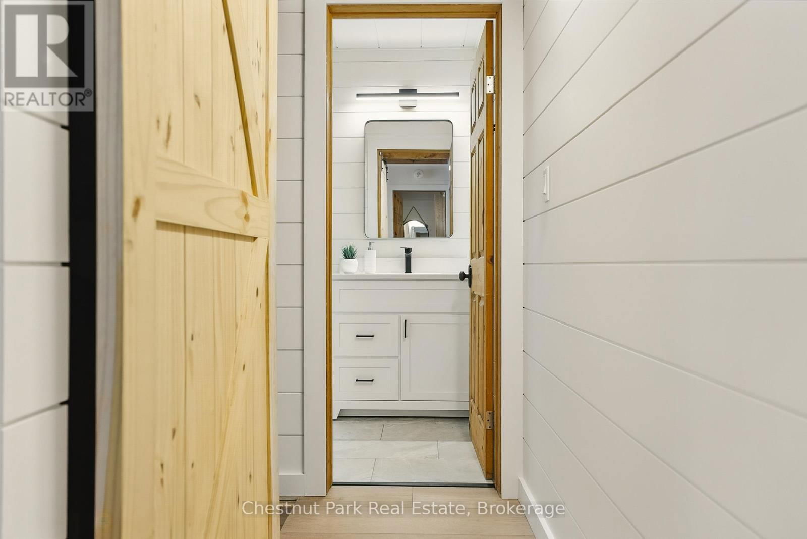 1167 WOLF BAY ROAD Image 23