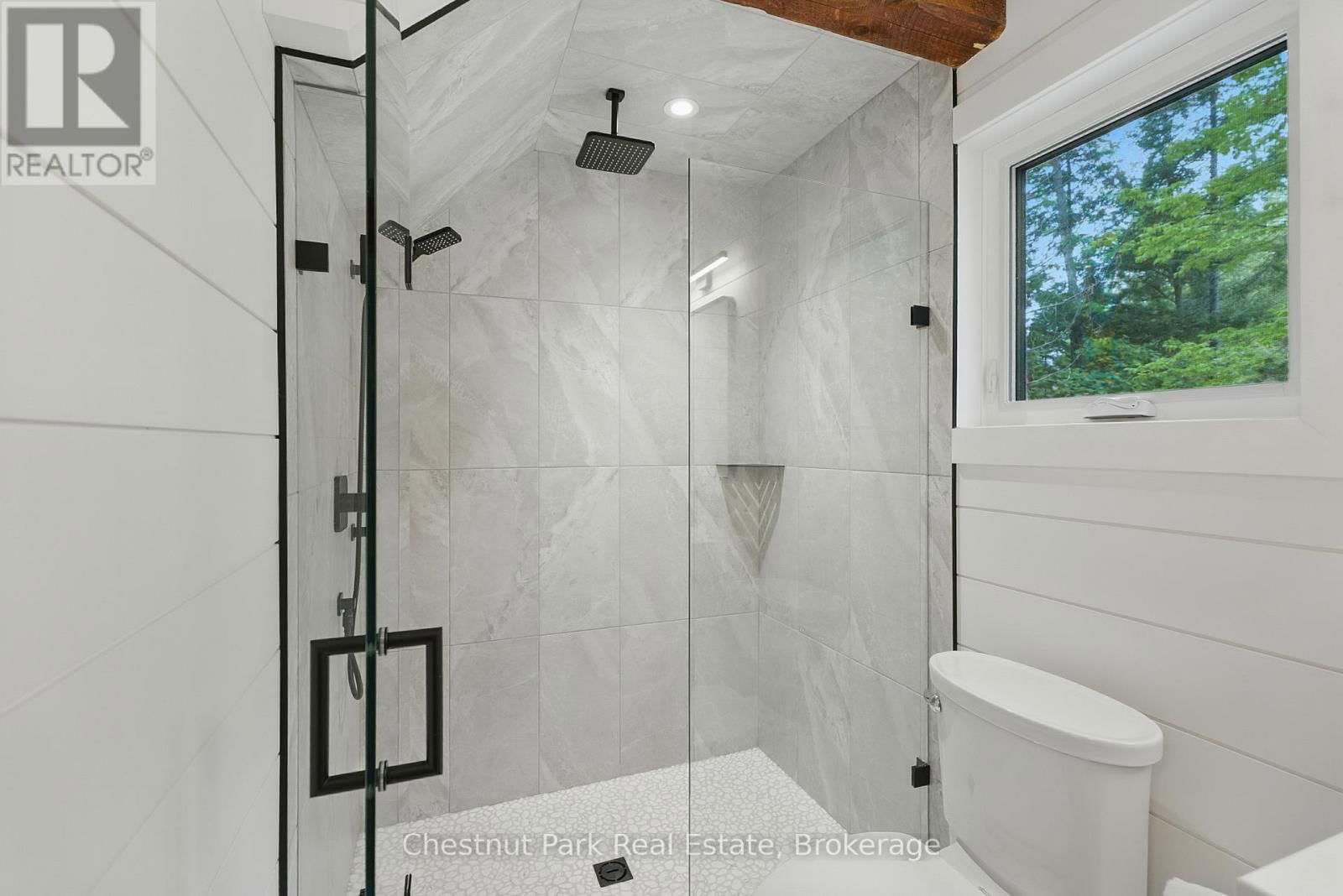 1167 WOLF BAY ROAD Image 28