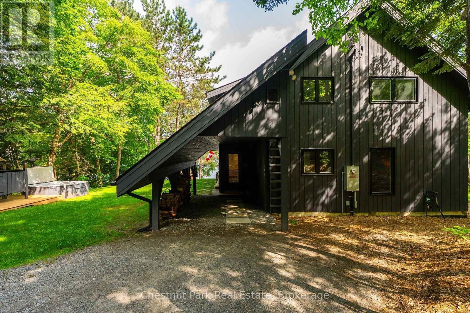 1167 WOLF BAY ROAD Image 4