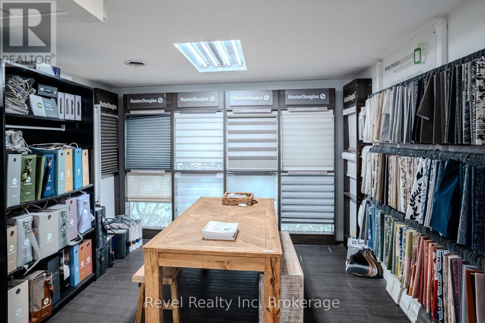 1370 REGINA STREET Image 23