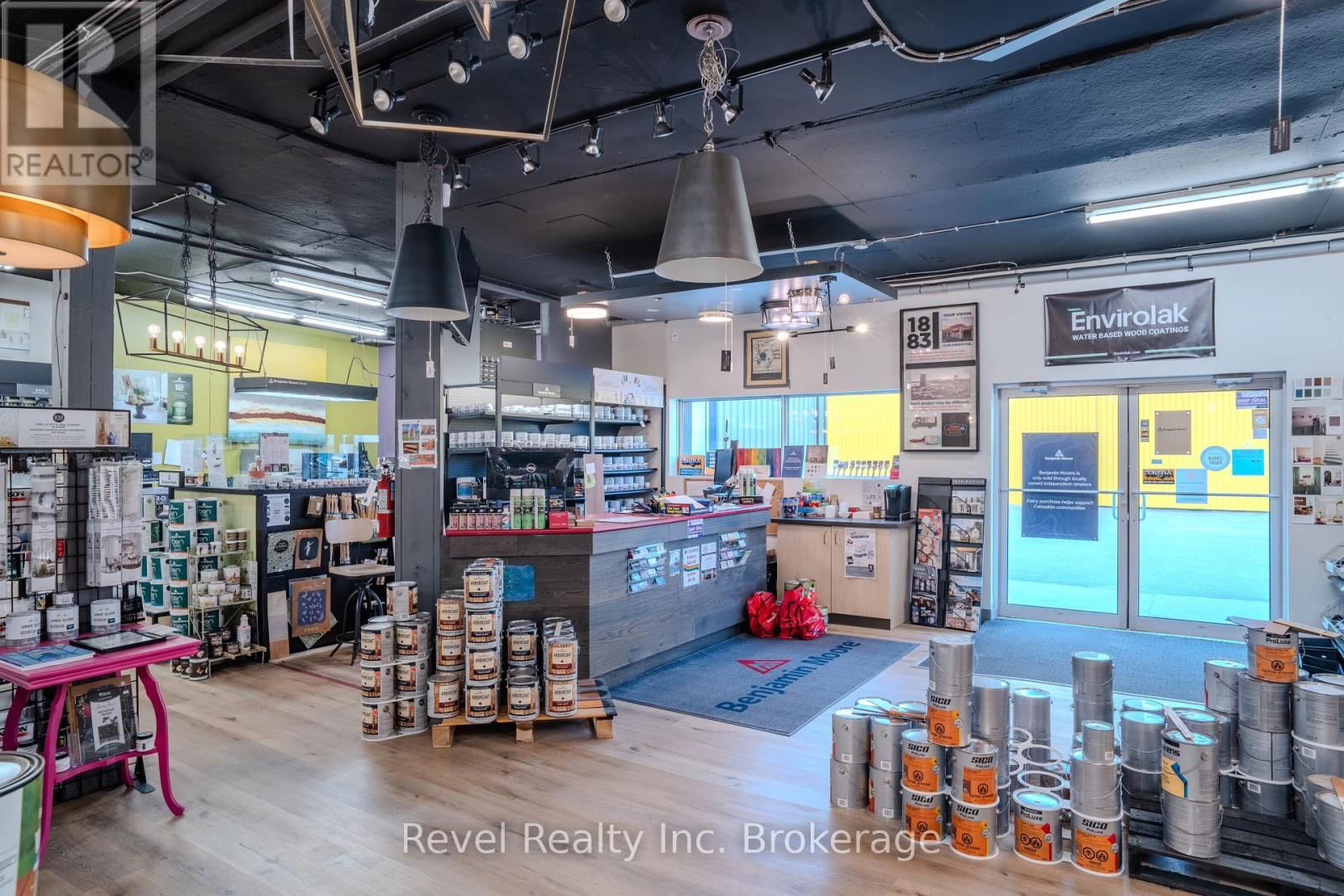 1370 REGINA STREET Image 29