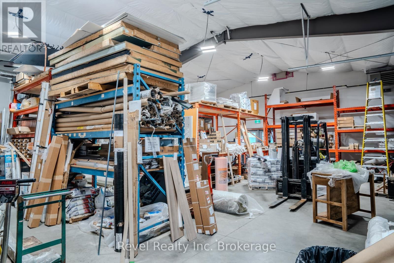 1370 REGINA STREET Image 38