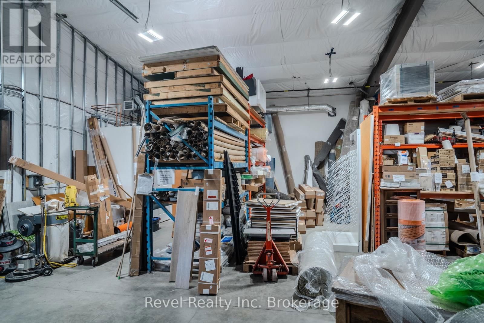 1370 REGINA STREET Image 39