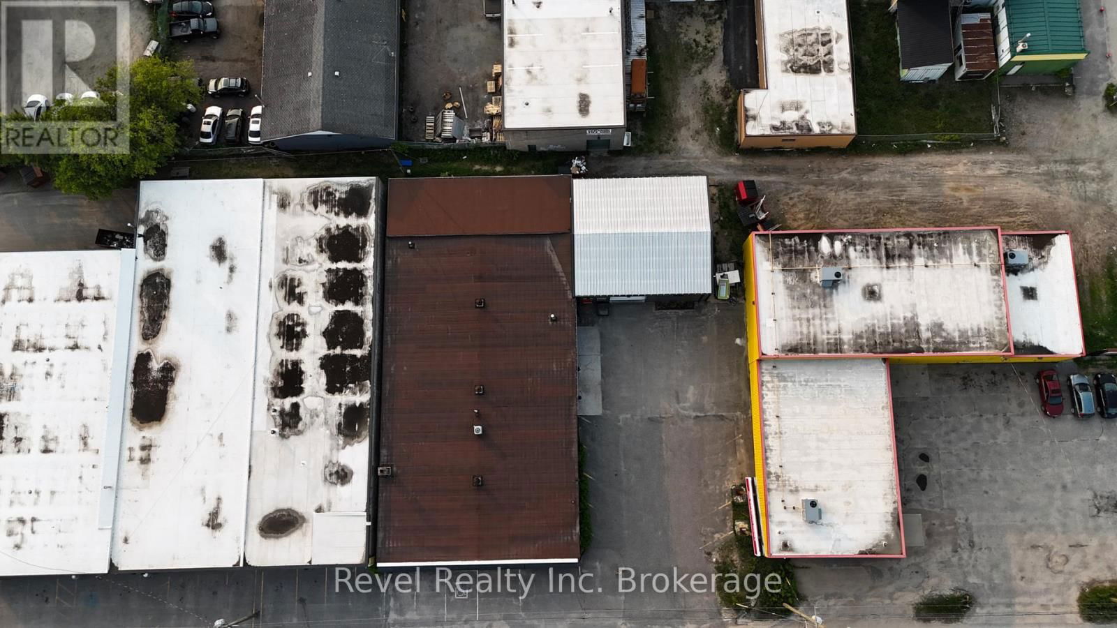 1370 REGINA STREET Image 4