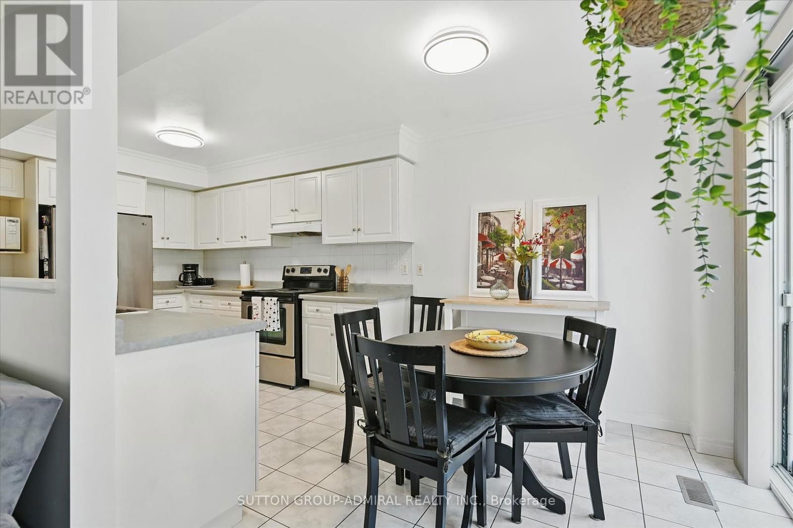 469 DEWITT ROAD Image 10