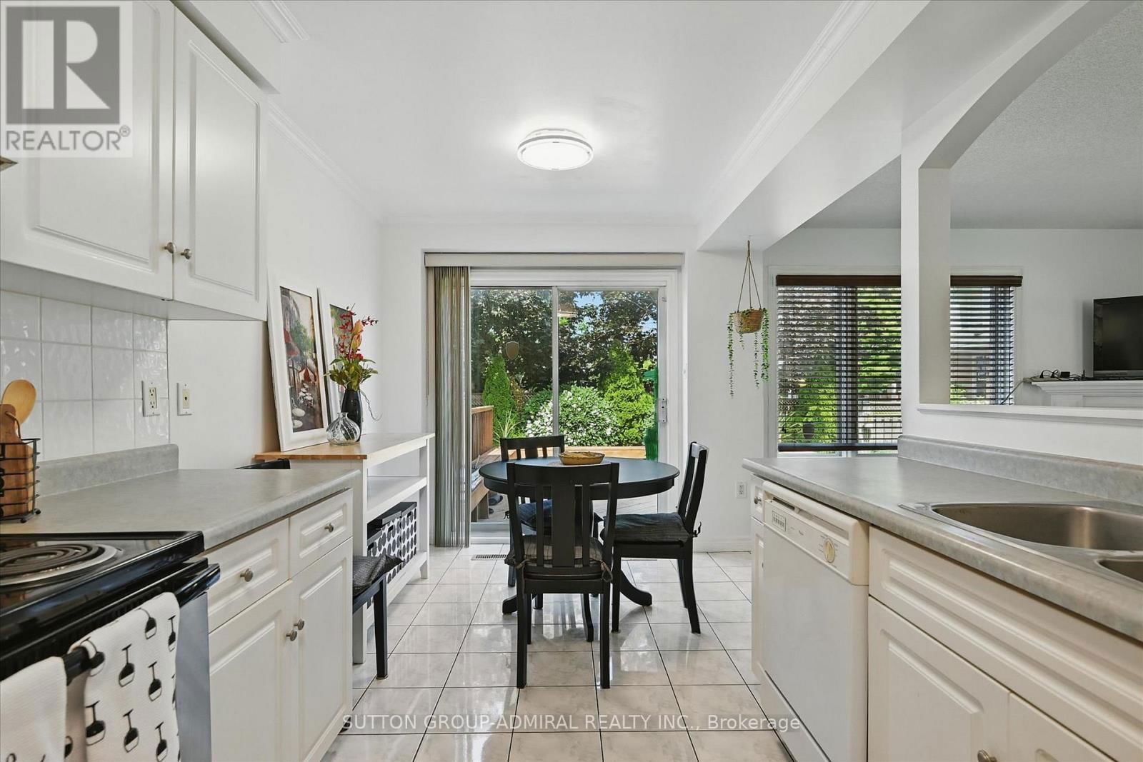 469 DEWITT ROAD Image 11