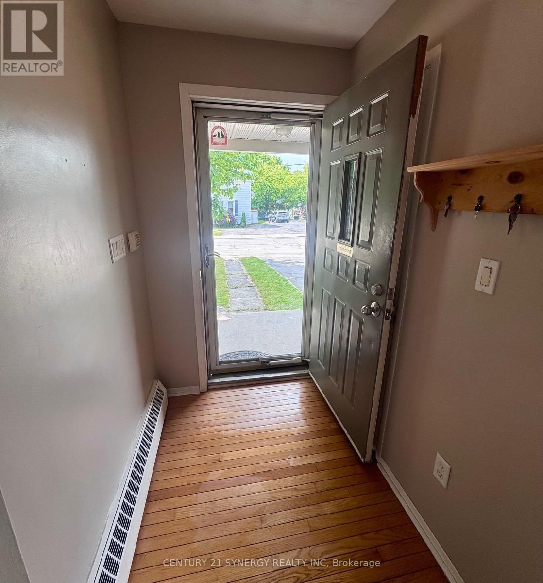 6 STRATHCONA STREET Image 14