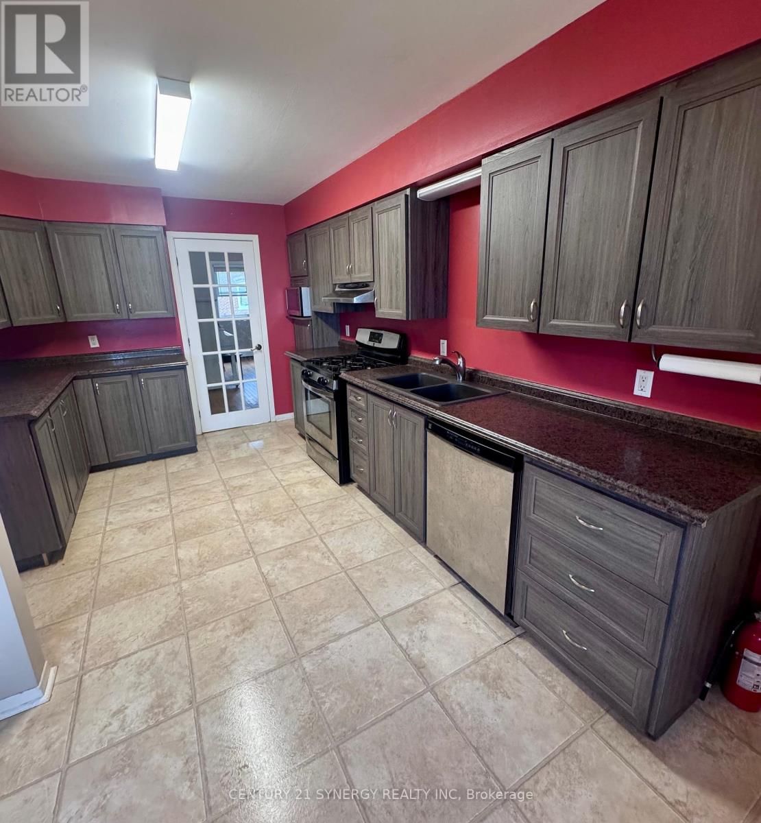 6 STRATHCONA STREET Image 22