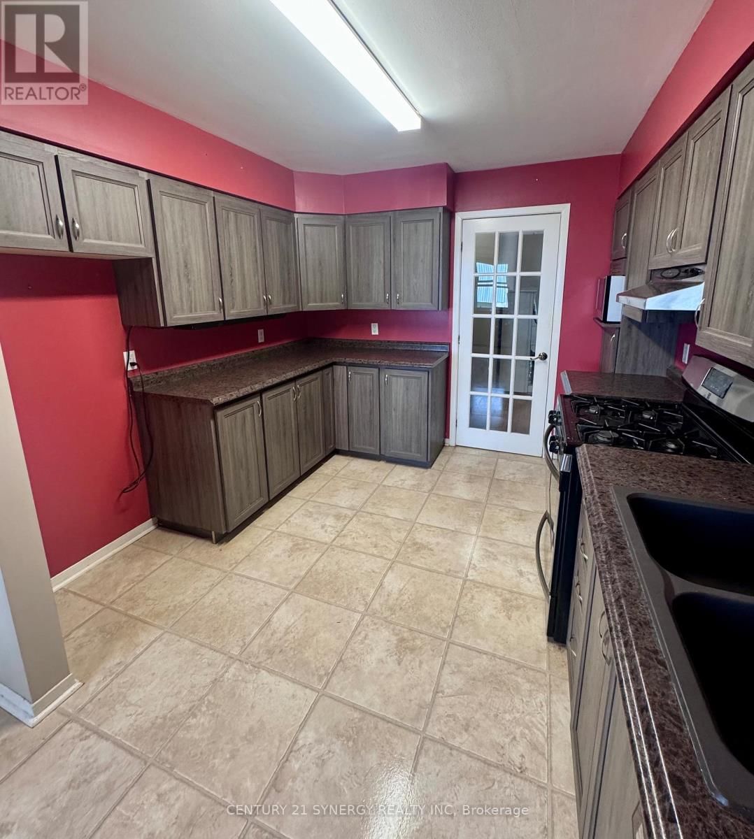 6 STRATHCONA STREET Image 24