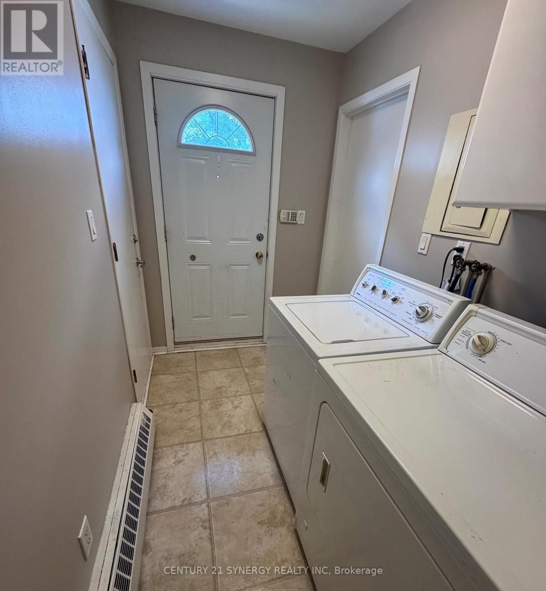 6 STRATHCONA STREET Image 26
