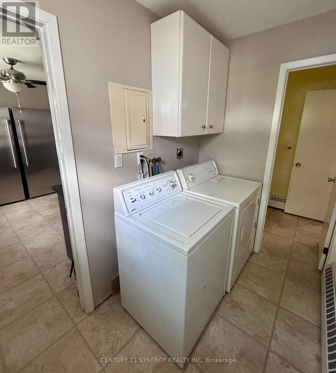 6 STRATHCONA STREET Image 27