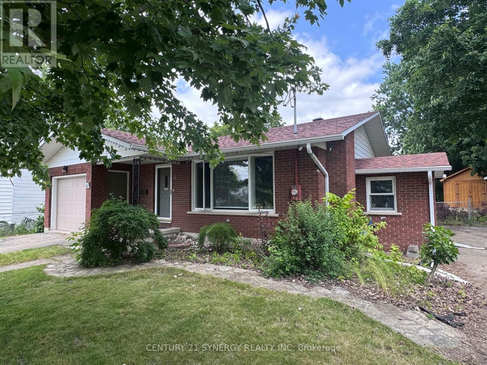 6 STRATHCONA STREET Image 3
