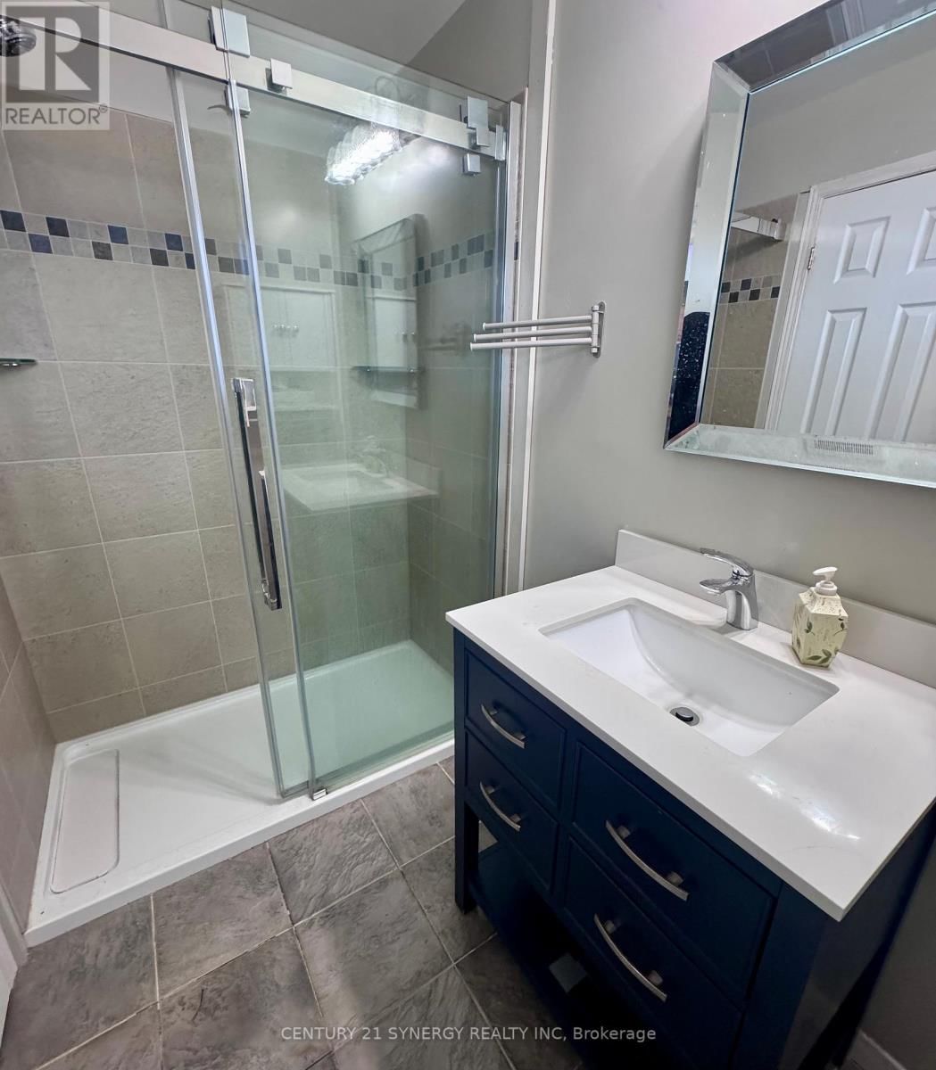 6 STRATHCONA STREET Image 33