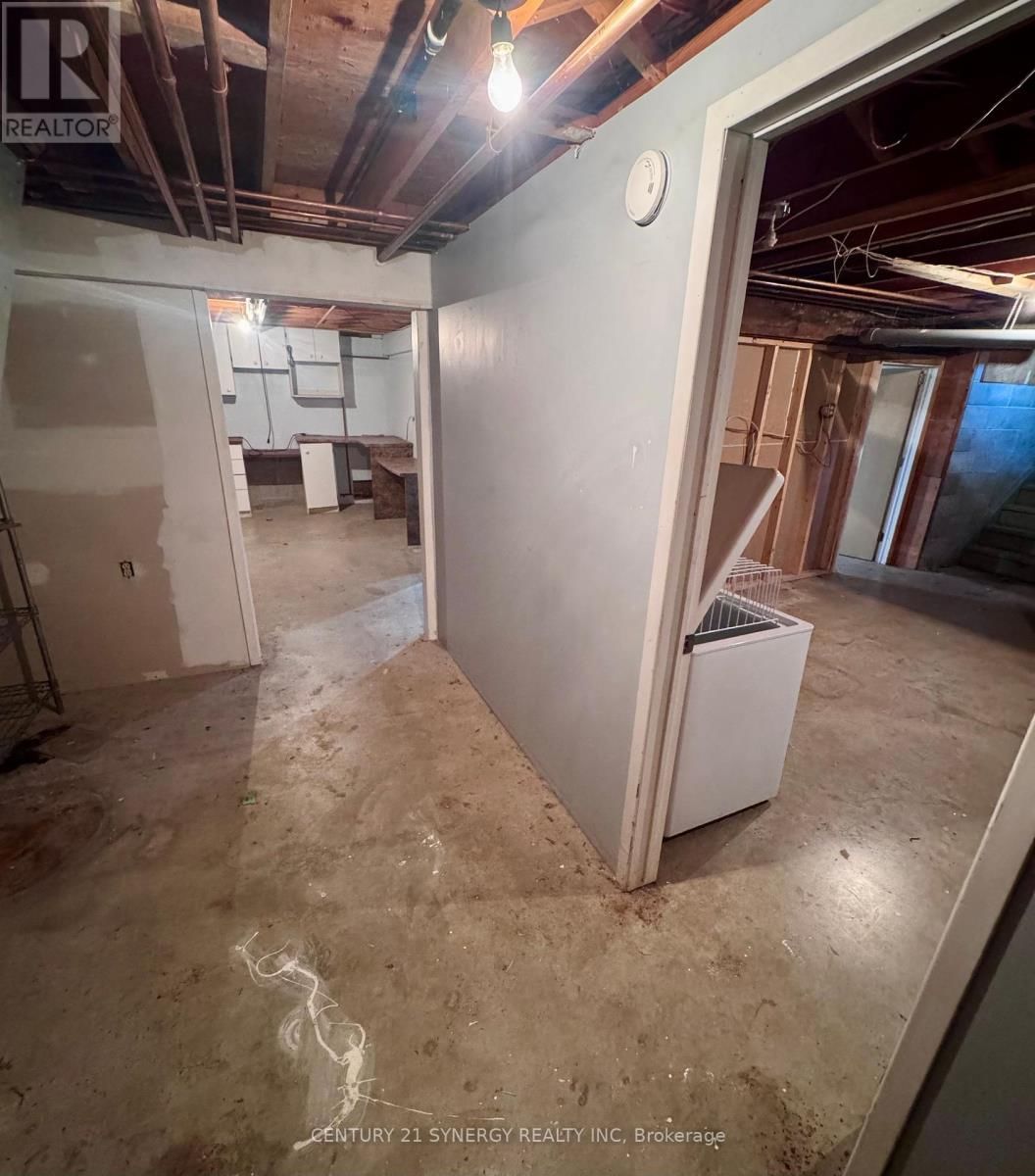 6 STRATHCONA STREET Image 38