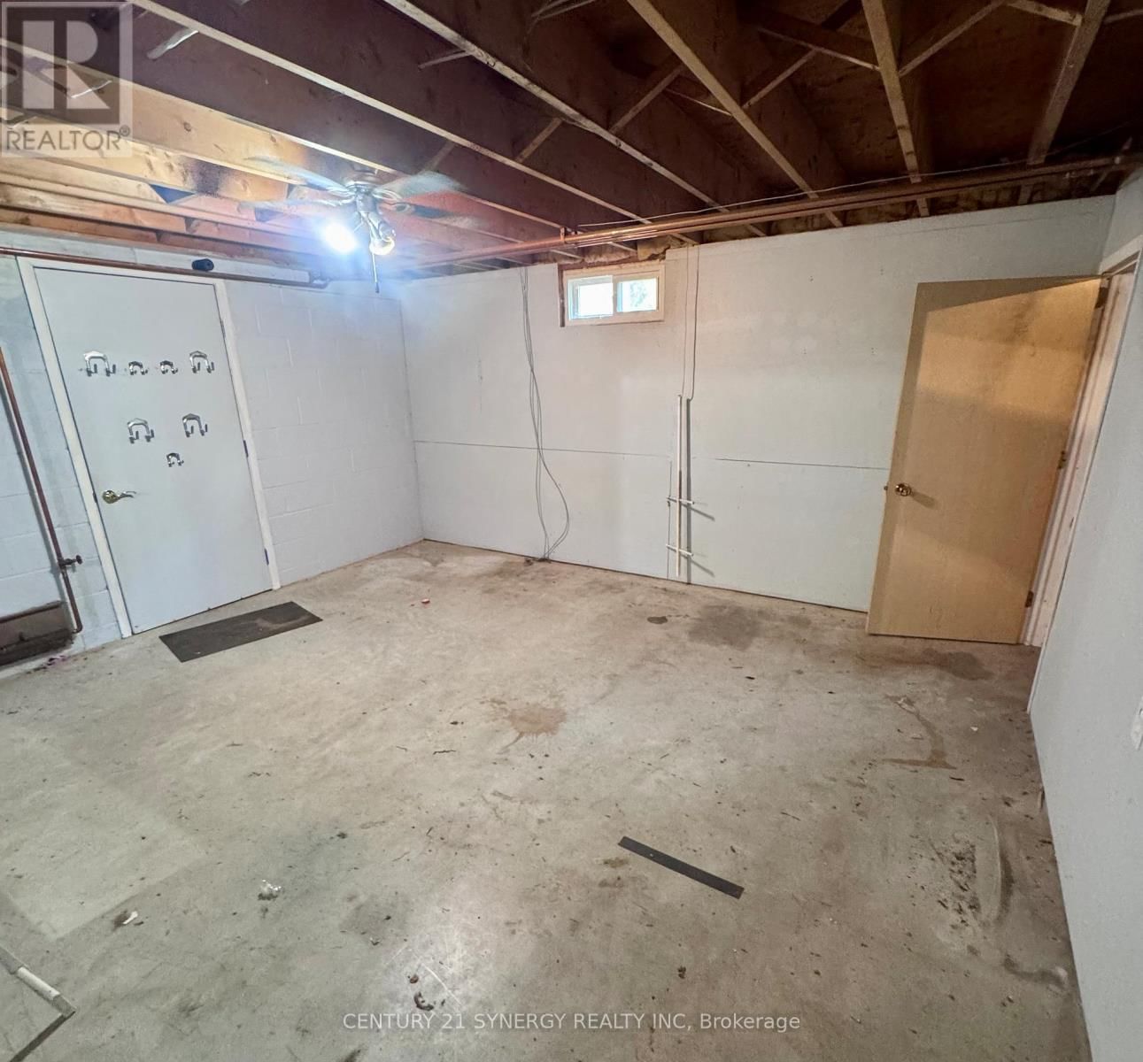 6 STRATHCONA STREET Image 40
