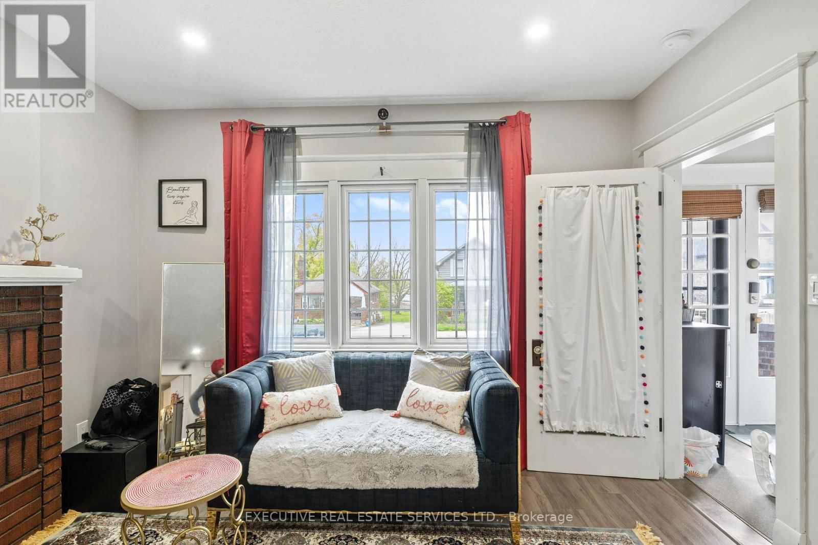 594 HIGHBURY AVENUE Image 5