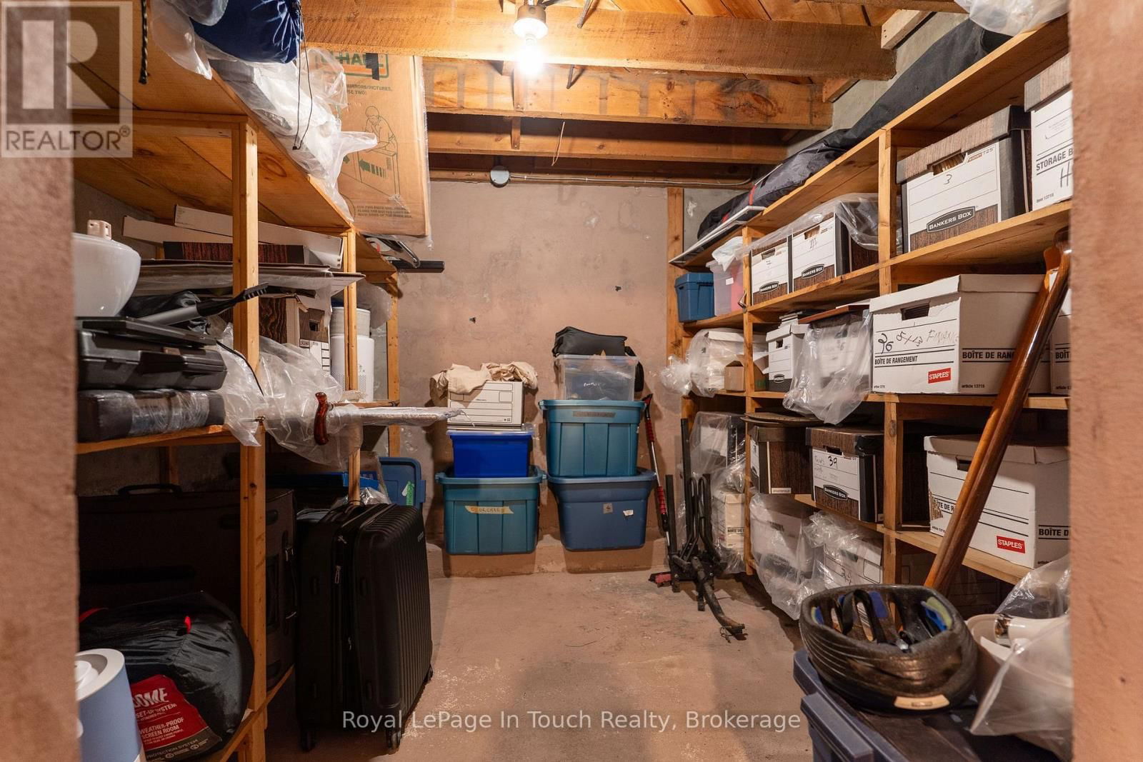 2596 HONEY HARBOUR ROAD Image 18