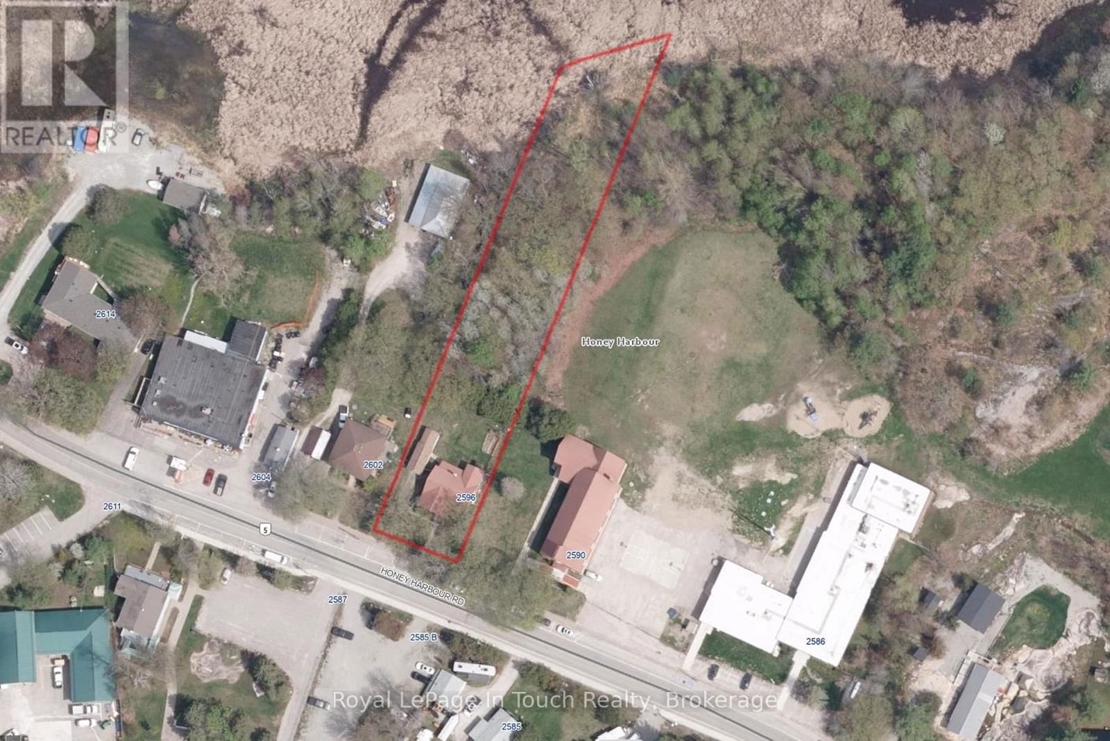 2596 HONEY HARBOUR ROAD Image 26