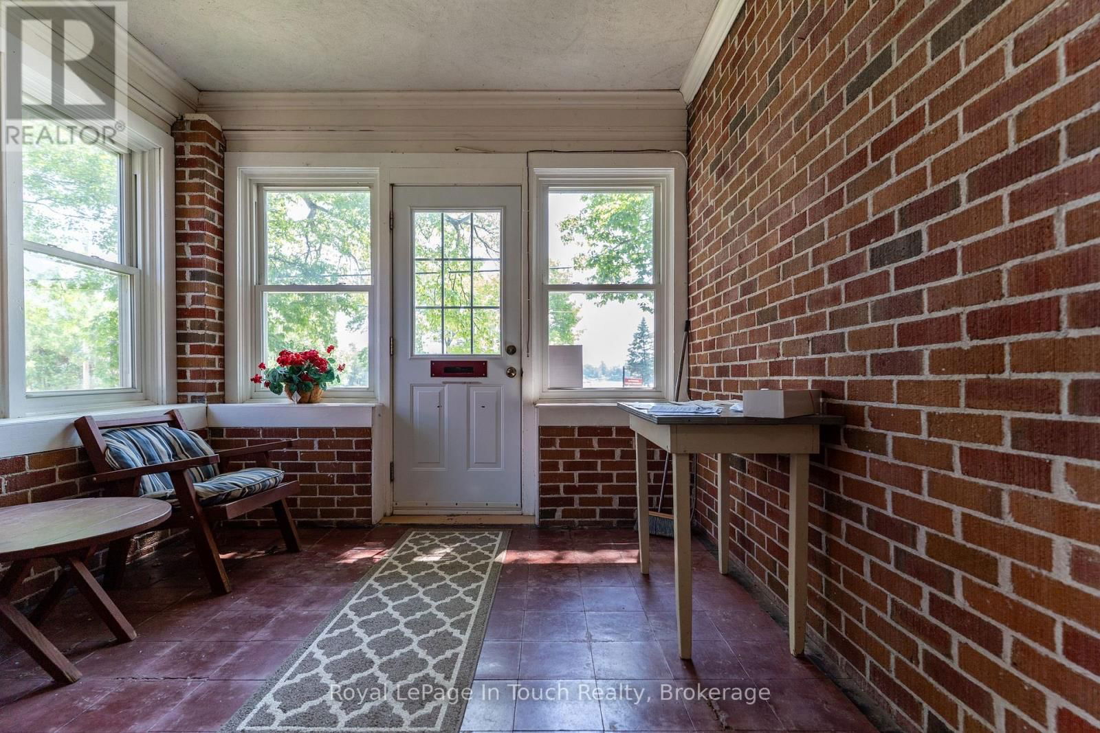 2596 HONEY HARBOUR ROAD Image 3