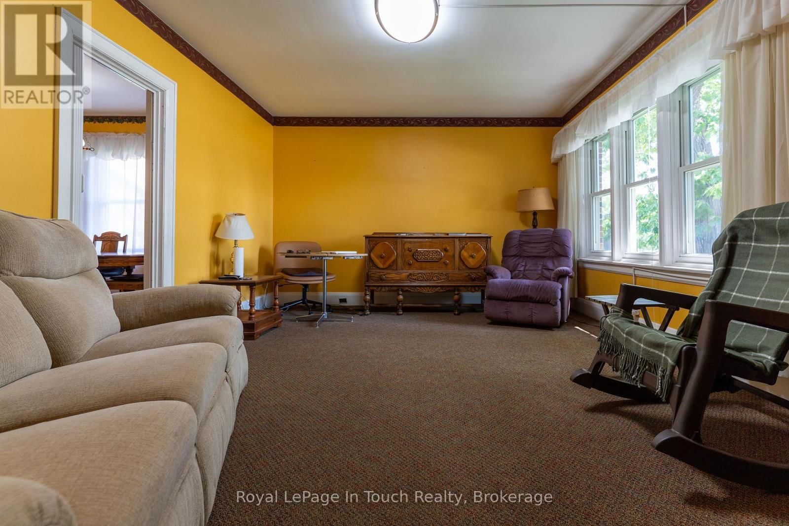 2596 HONEY HARBOUR ROAD Image 5