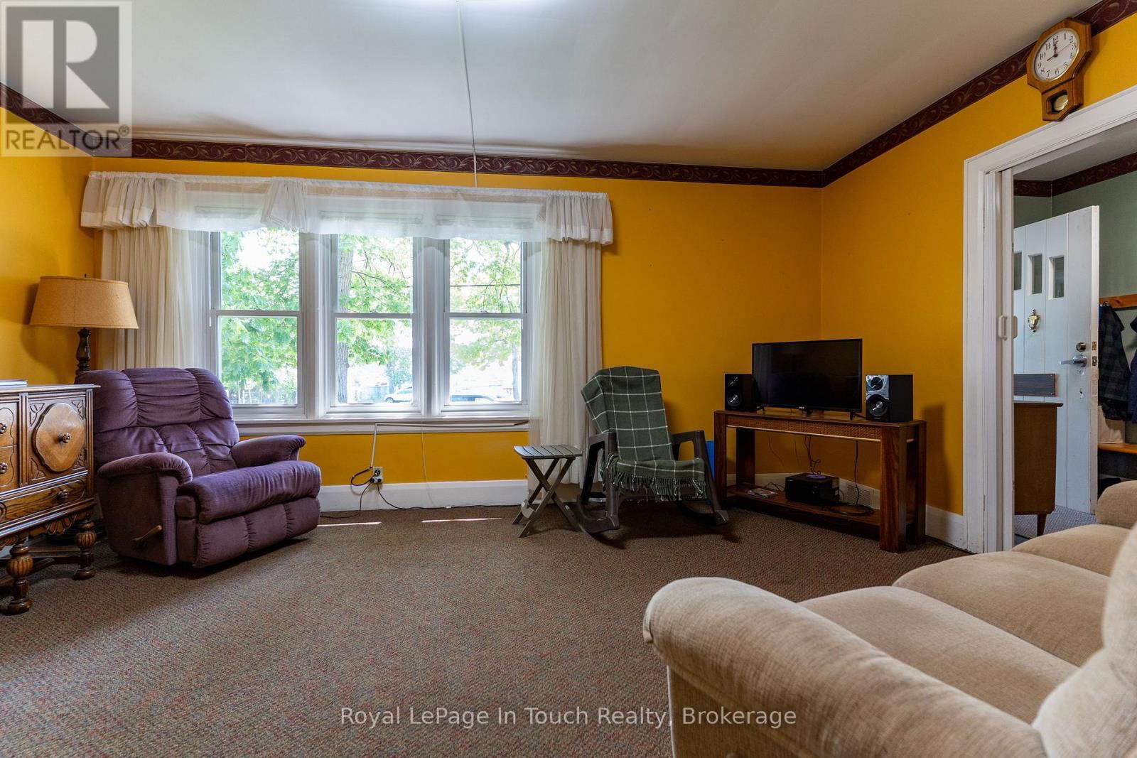 2596 HONEY HARBOUR ROAD Image 6