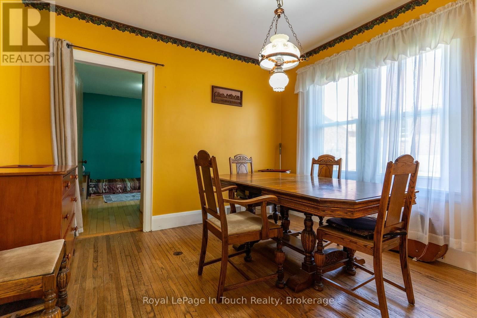 2596 HONEY HARBOUR ROAD Image 7