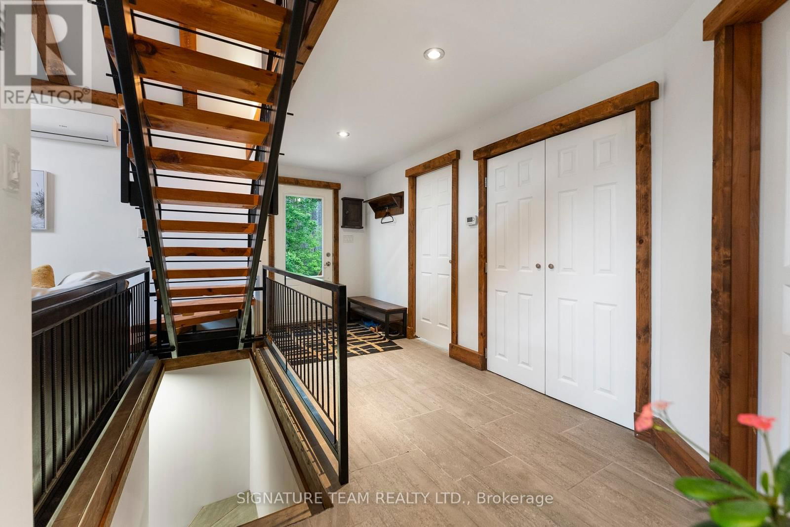 65b RECOSKIE LANE Image 7