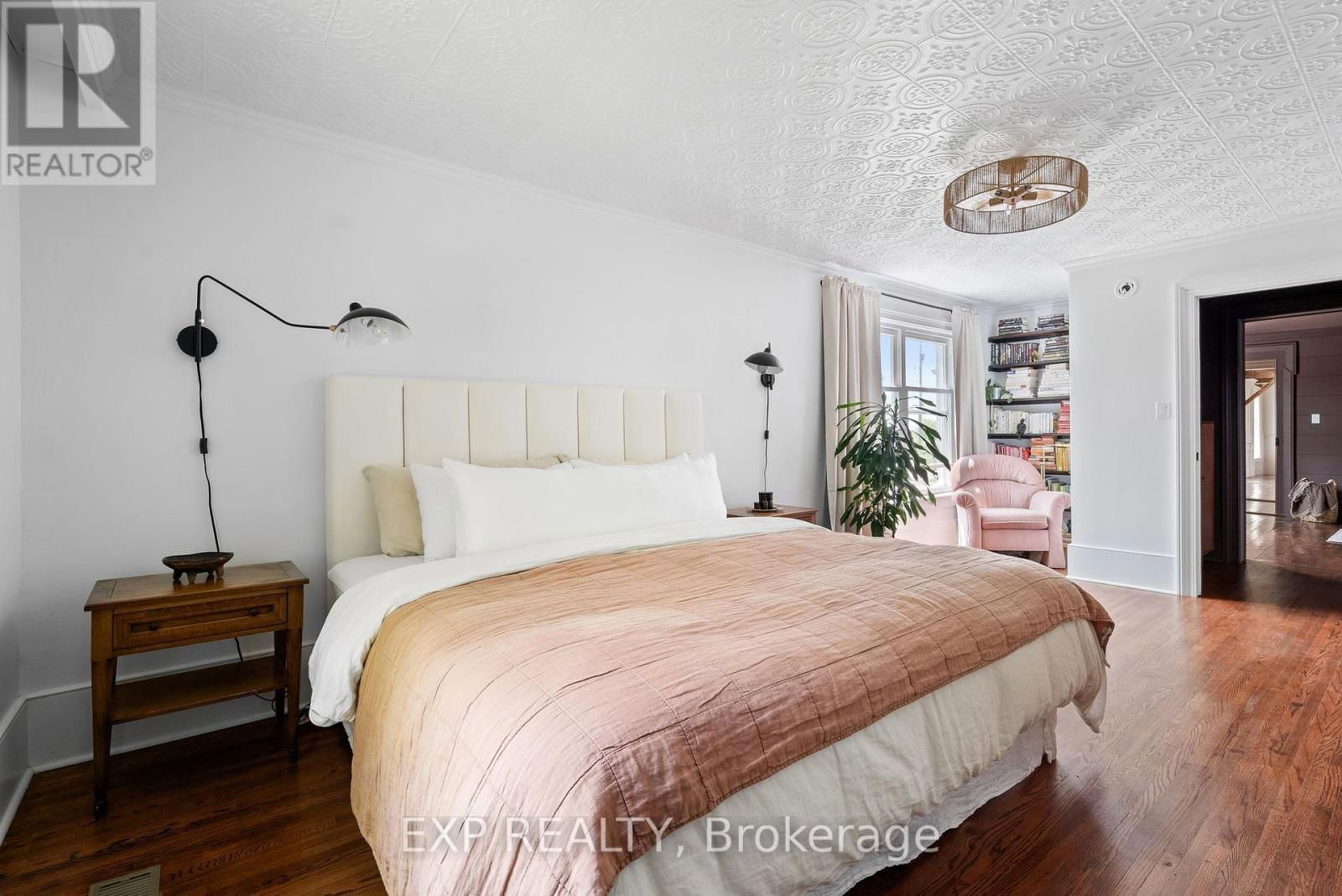 985 MELVILLE ROAD Image 18