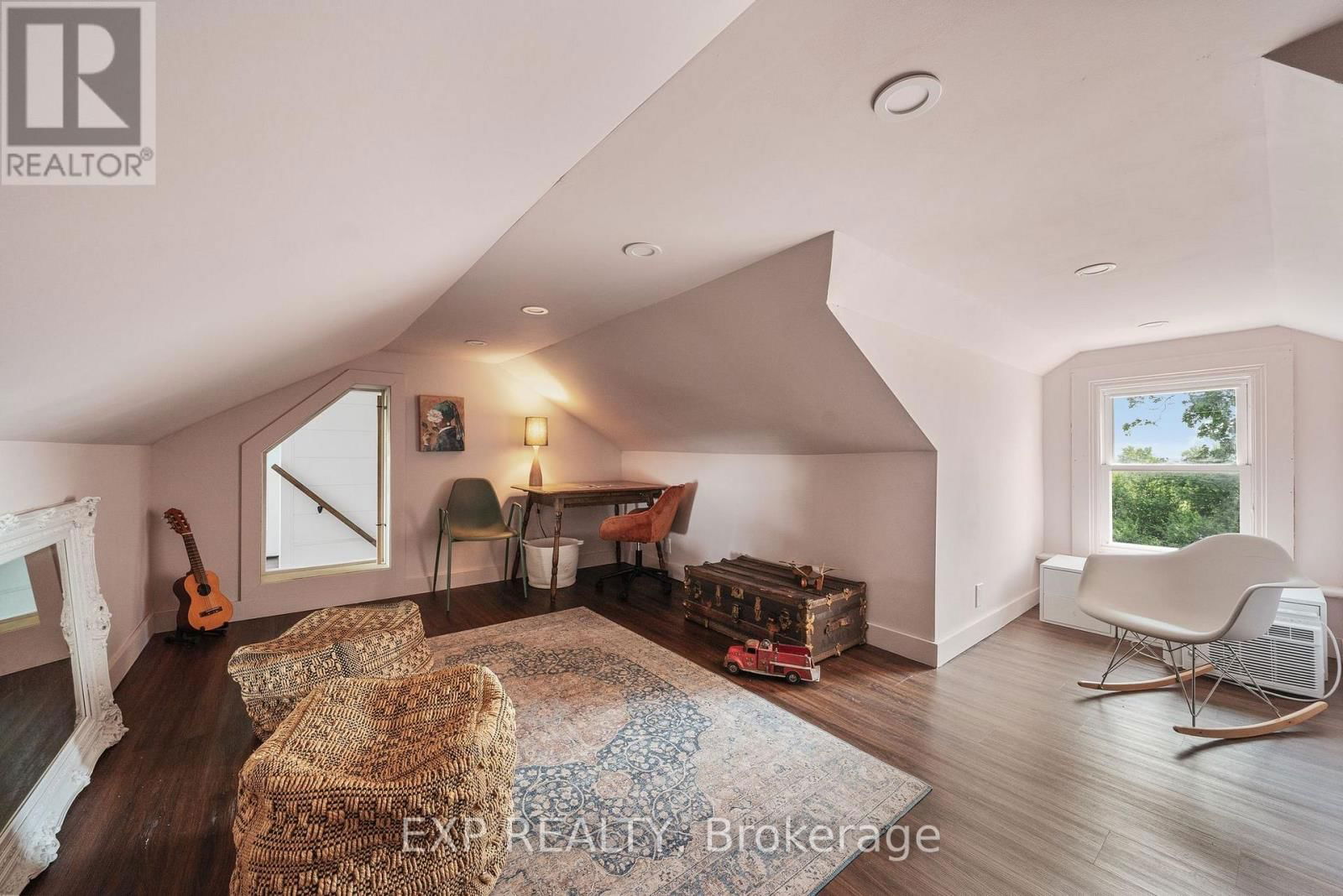 985 MELVILLE ROAD Image 35