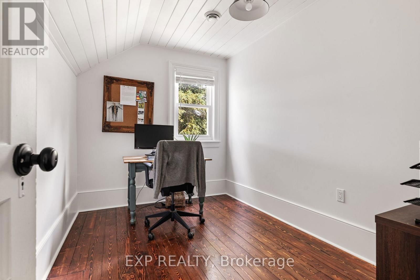 985 MELVILLE ROAD Image 37
