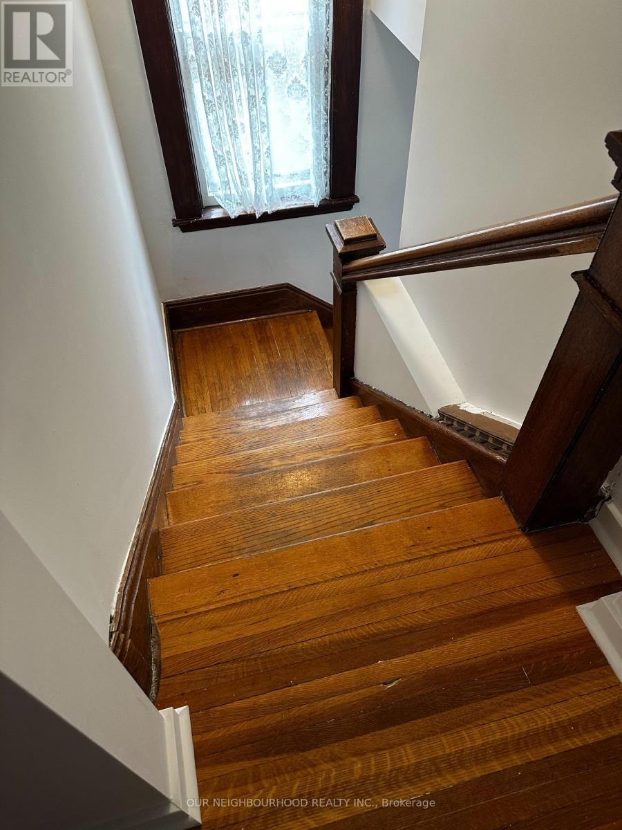 B - 320 BOSWELL AVENUE Image 9