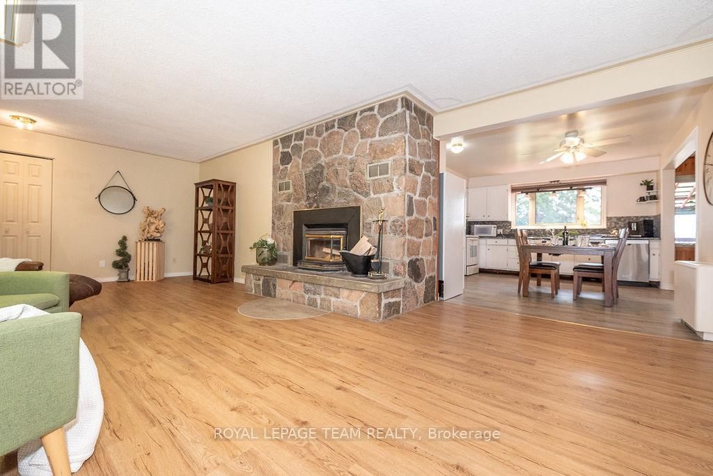 42165 COMBERMERE ROAD Image 11