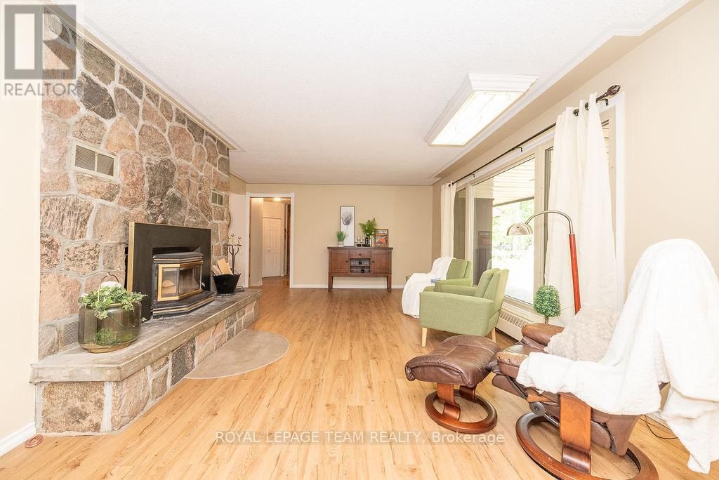 42165 COMBERMERE ROAD Image 13