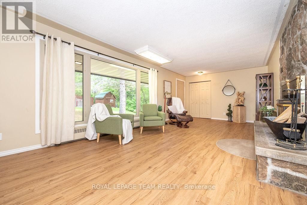 42165 COMBERMERE ROAD Image 14