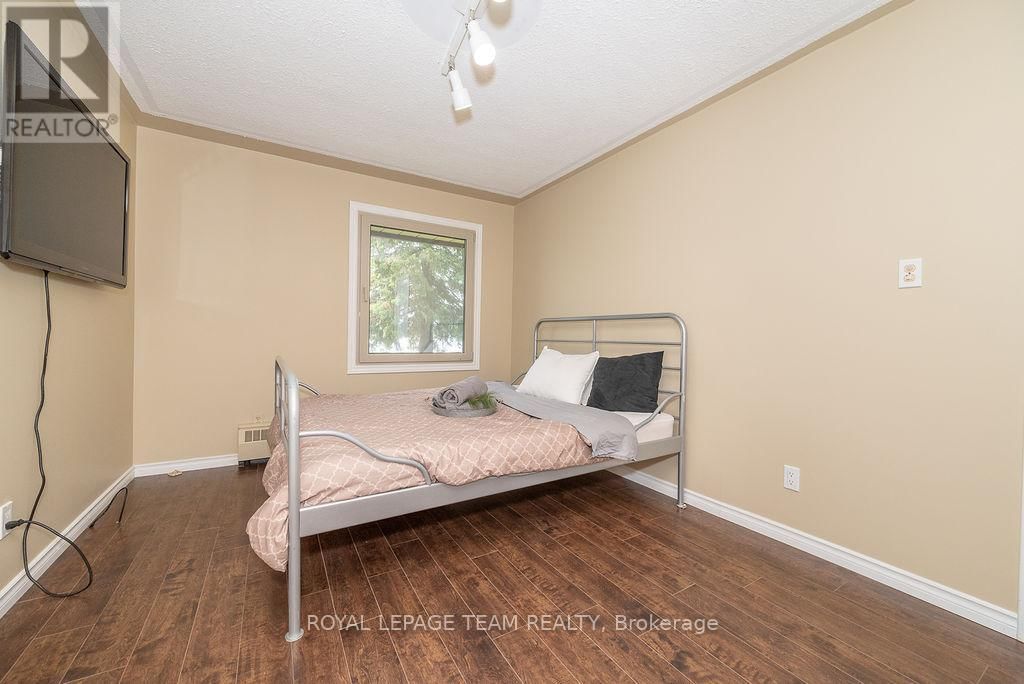 42165 COMBERMERE ROAD Image 24