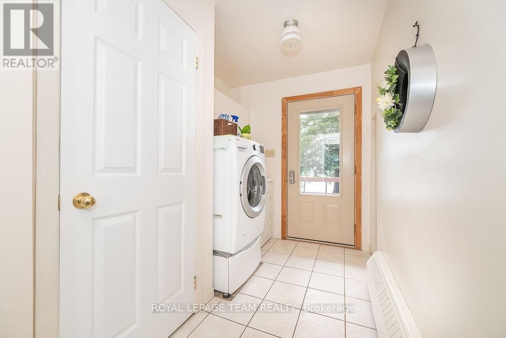 42165 COMBERMERE ROAD Image 31