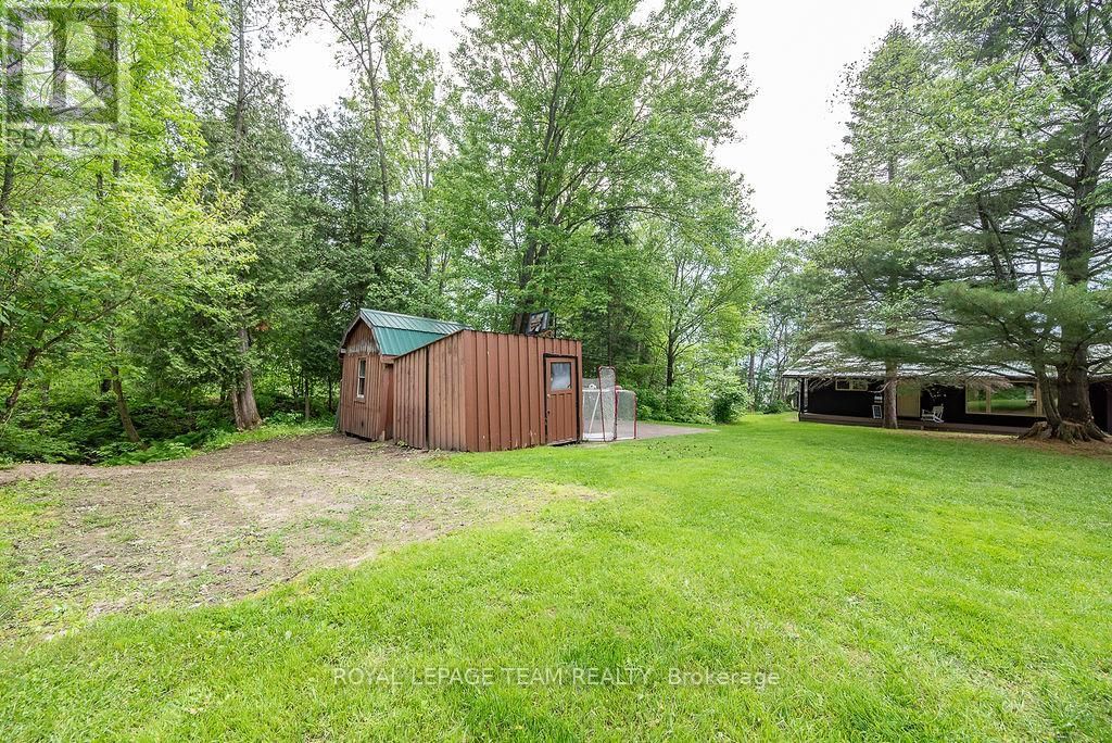 42165 COMBERMERE ROAD Image 40